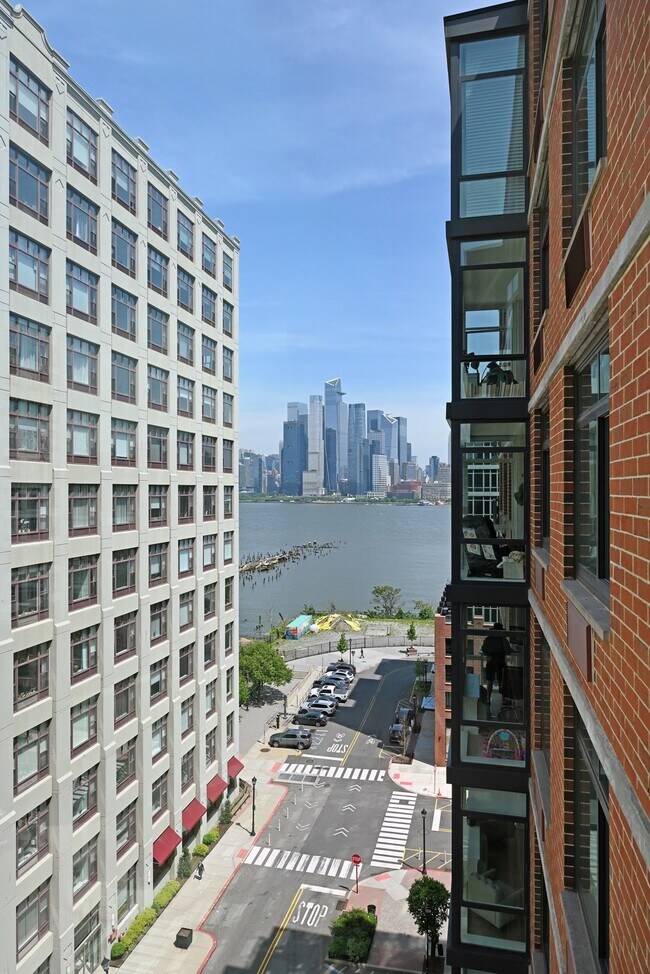 Building Photo - 1400 Hudson St