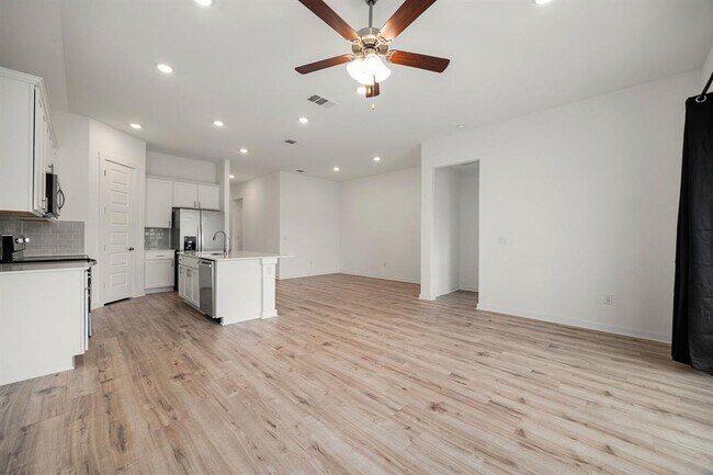 Building Photo - 904 Balsora Cv