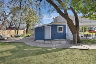 Building Photo - 928 S Windomere Ave