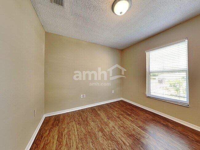 Building Photo - 233 Southbridge Cir