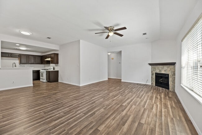 Building Photo - 18210 Beaverdell Dr