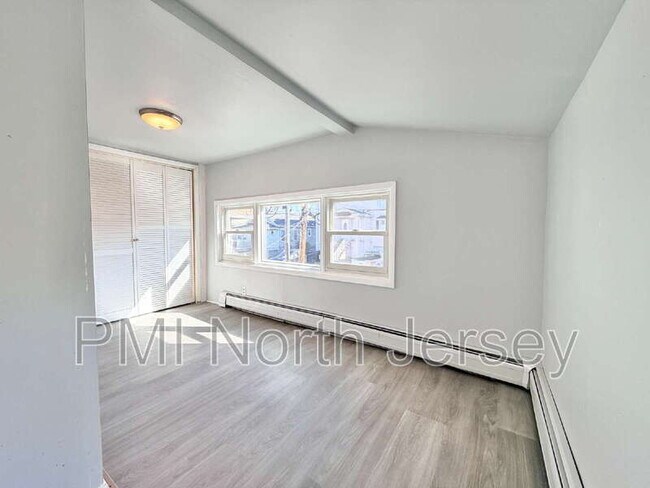 Building Photo - 227 Washington Ave