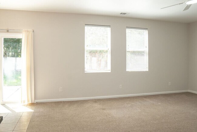 Building Photo - 17 Enoree Way