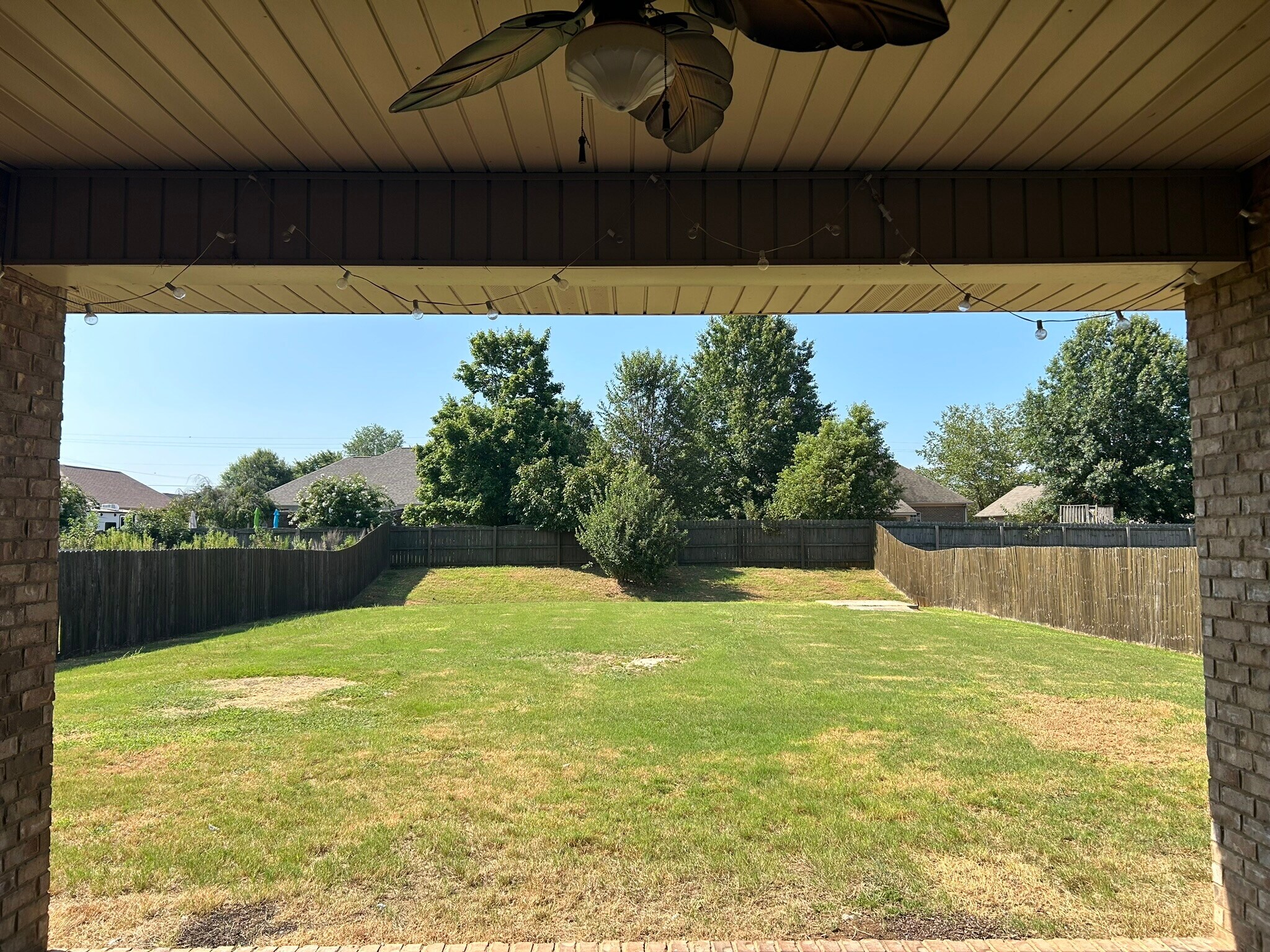 Building Photo - 24580 Silent Spring Dr