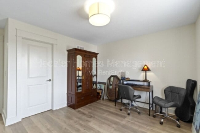 Building Photo - 728 Cottage Ave