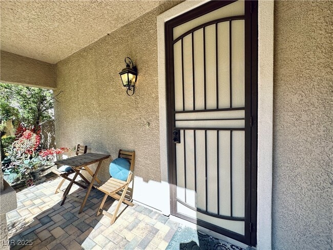 Building Photo - 1980 San Donato Walk