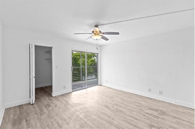 Building Photo - 2304 Lucaya Ln