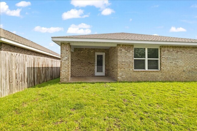 Building Photo - Home in Redstone Commons