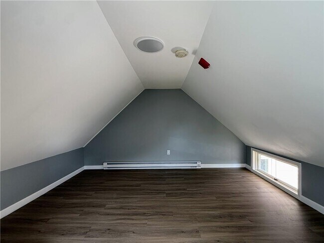 Building Photo - 52 Erastus St