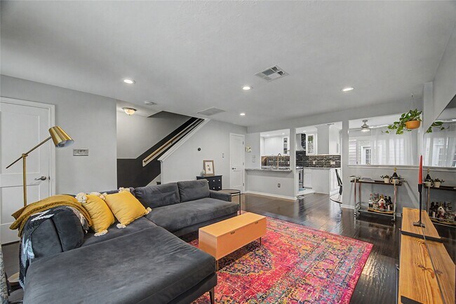 Building Photo - 1104 Buckner St