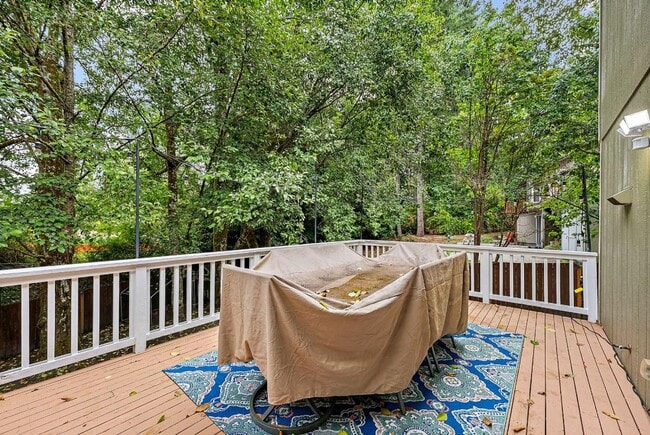 Building Photo - Spacious 3-Bed Home w/ AC, RV Parking & Hu...