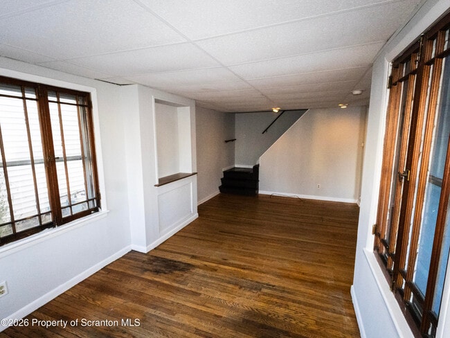 Building Photo - 418 W Market St