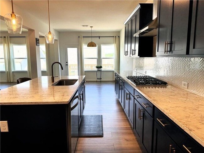 Building Photo - 690 Avignon Blvd