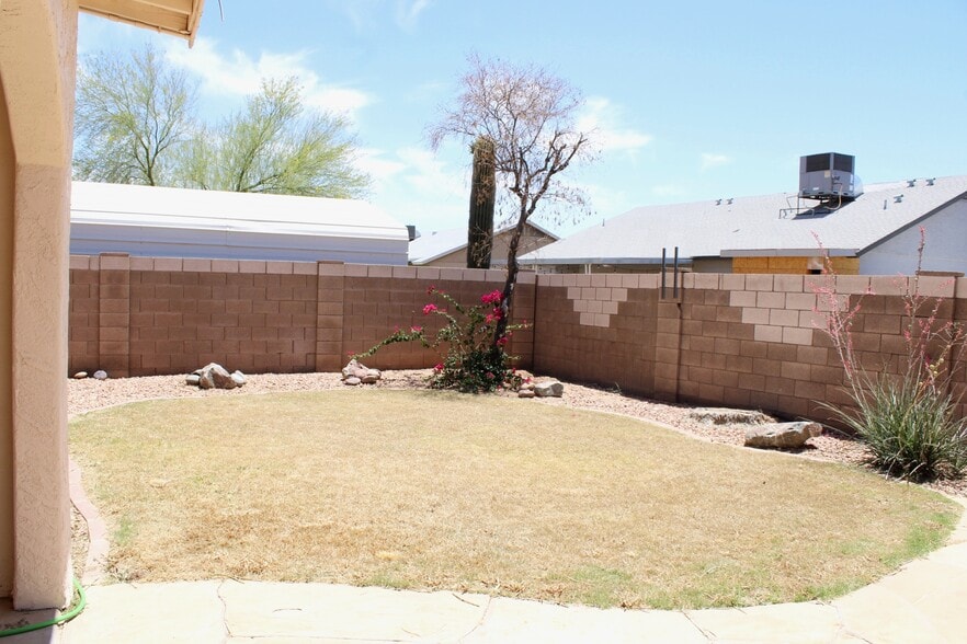 Building Photo - 10235 W Georgia Ave