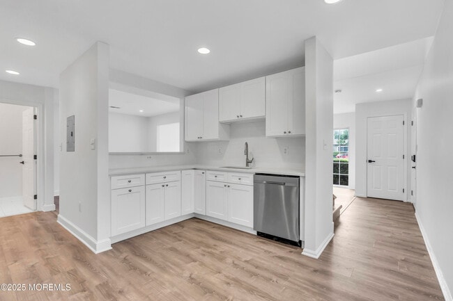 Building Photo - 194 Crooked Stick Ct