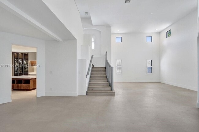 Building Photo - 4100 E Gardenia Ave