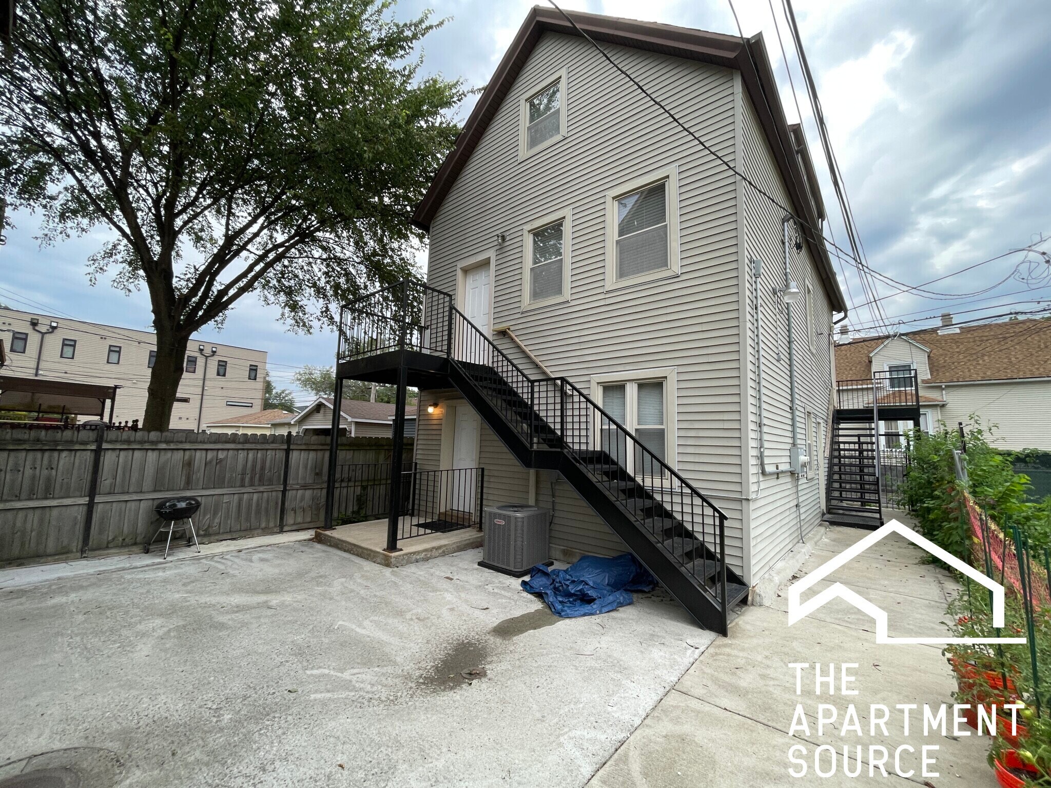 Building Photo - 3606 W Cortland St