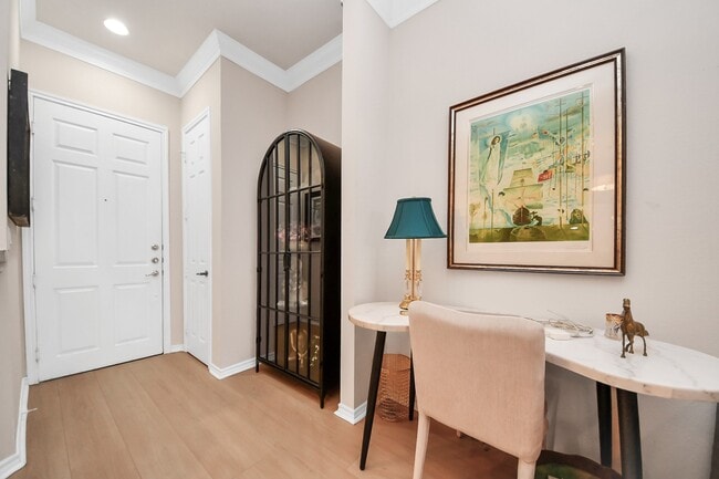 Building Photo - 2400 McCue Rd