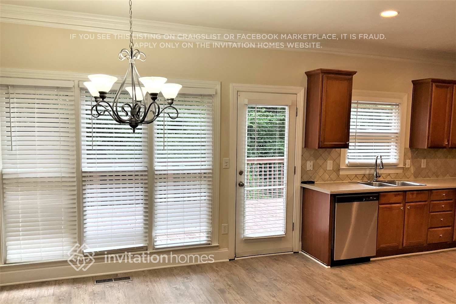 Building Photo - 660 Brittany Manor Ln