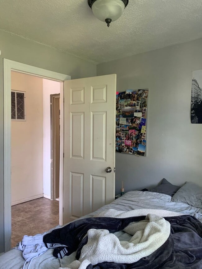 Building Photo - Sunnyland 5BR Near Trader Joe's – Walk to Schools, Private Yard, Pet Friendly | Pre-Leasing Aug 2026