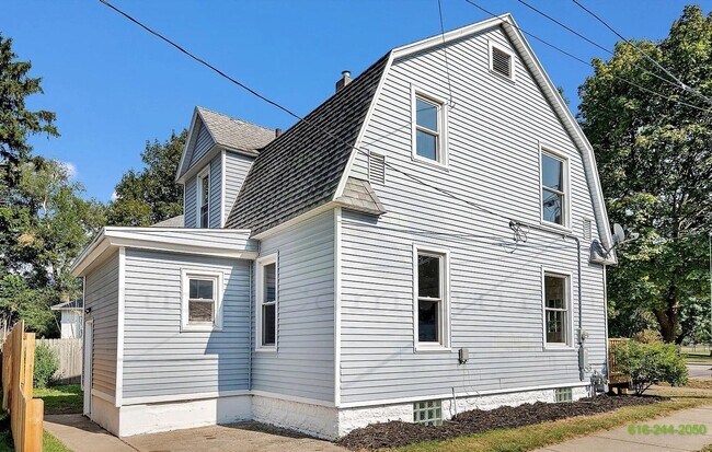 Building Photo - BRAND NEW REMODEL!!! Lakertown! Available Aug 1st!