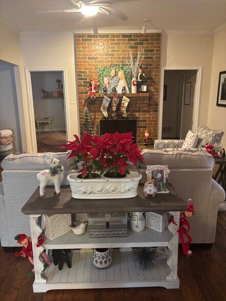 Building Photo - 224 Simmons Dr