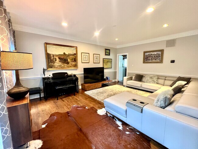 Building Photo - 5112 Cape Cod Ct