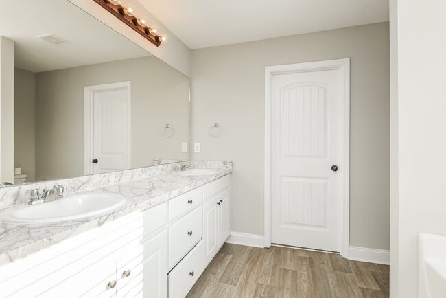 Building Photo - 267 Heartland Cir