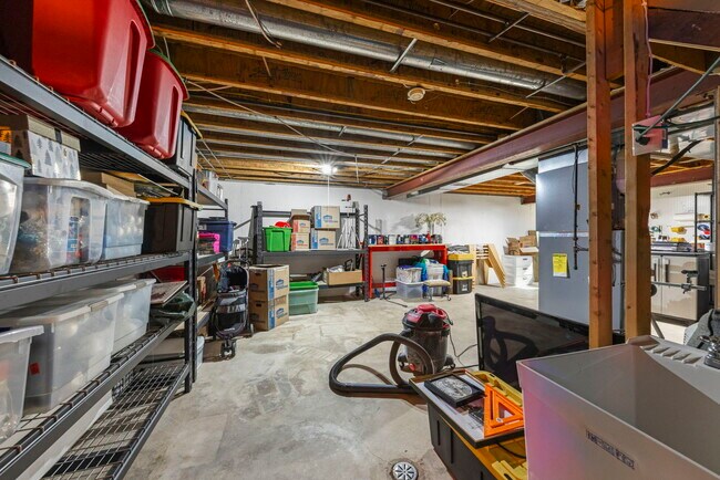 Building Photo - 1264 Bellevue Dr
