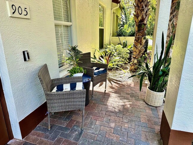 Building Photo - 4720 Mimosa Pl