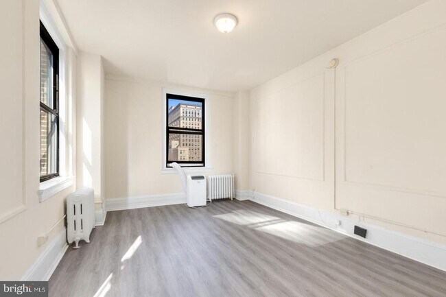 Building Photo - 1324 Locust St
