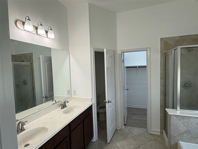 Building Photo - 3727 Goldleaf Trail Dr