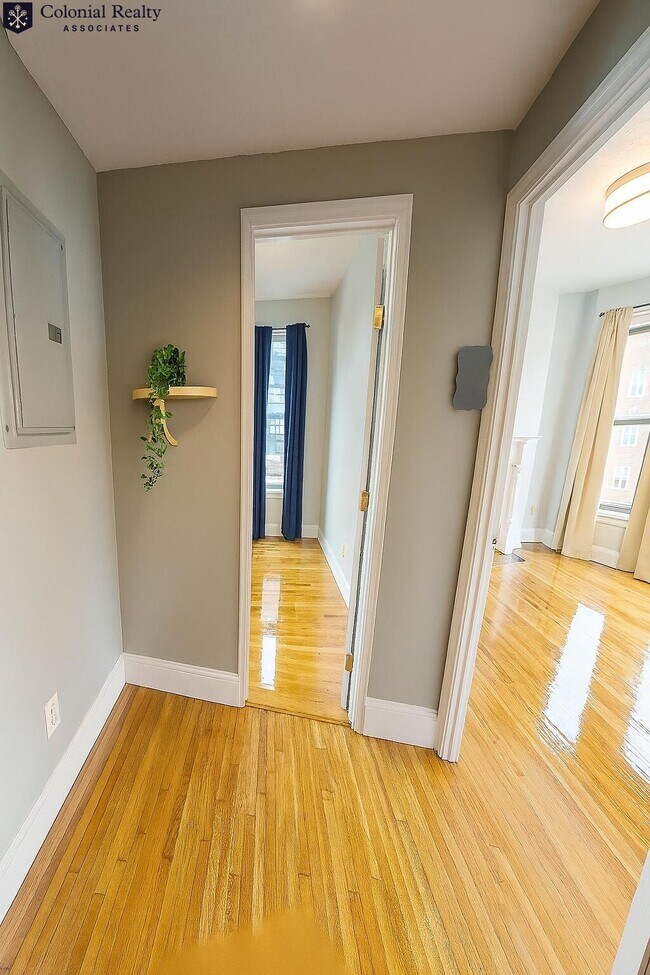 Building Photo - 17 Highgate St