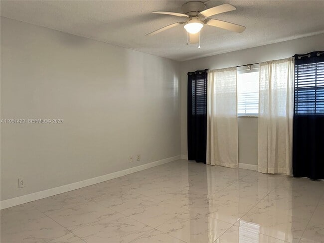 Building Photo - 3091 N Course Dr