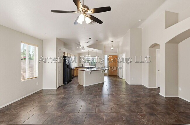 Building Photo - 6691 S 4 Peaks Pl