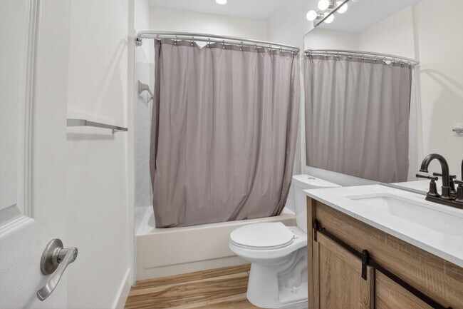 Building Photo - 2225 NW 53rd St