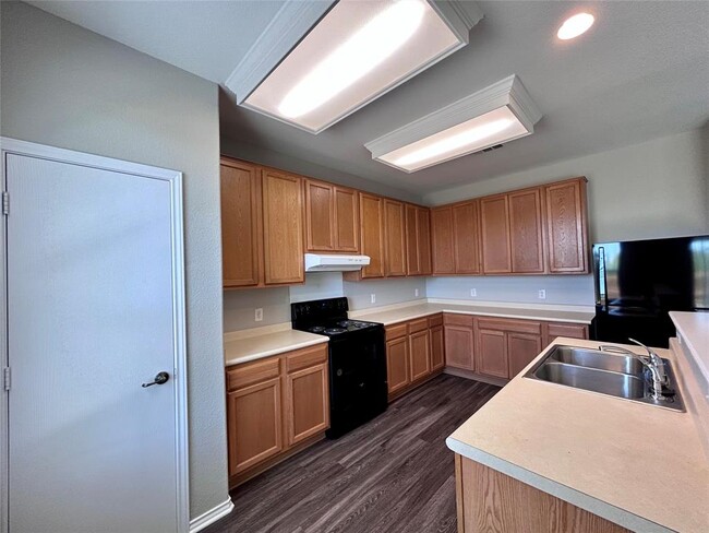 Building Photo - 8916 Ipswich Bay Dr