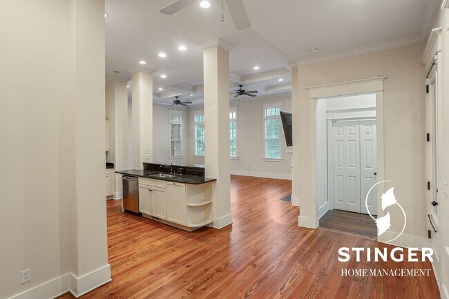 Building Photo - 30 Harford