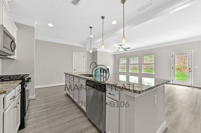 Building Photo - Brand new 4 bedroom house in Hoschton! Mill Creek Schools!