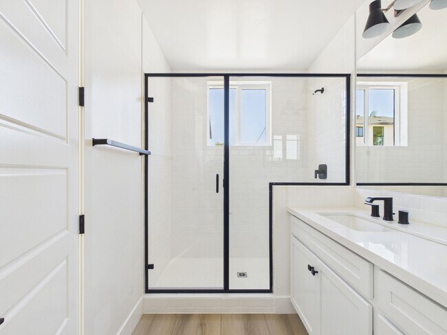 Building Photo - 713 Passion Ct