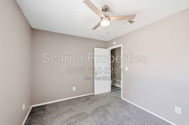 Building Photo - 3119 S 130th E Pl