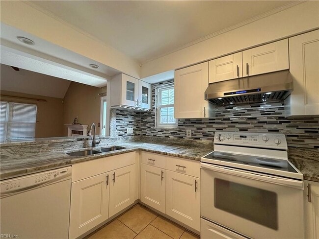 Building Photo - 3990 Roebling Ln