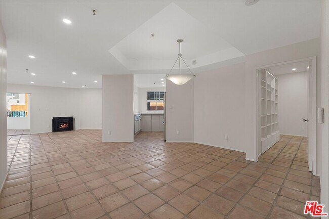 Building Photo - 235 Main St