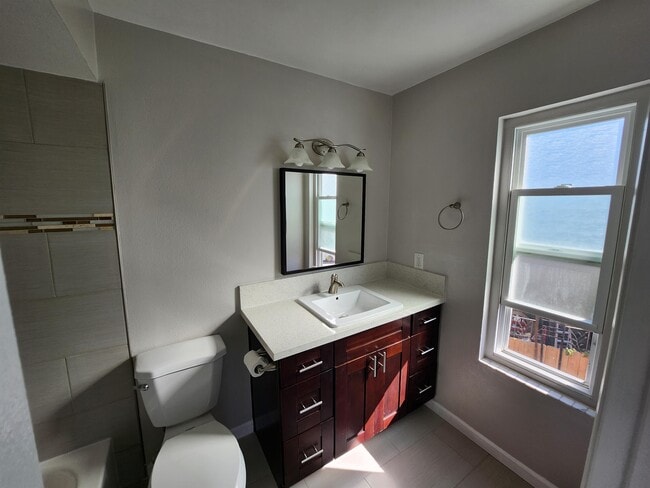 Building Photo - 3825 Polaris Dr