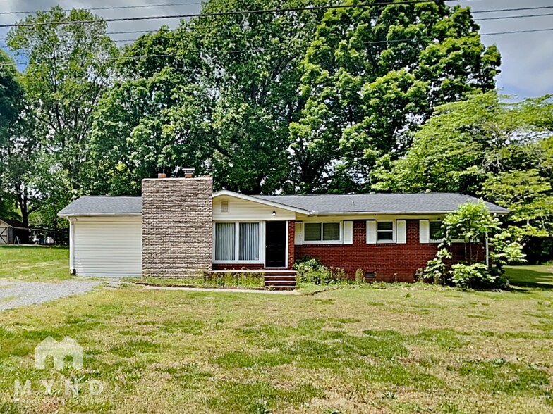 Primary Photo - 1932 Normandy Rd