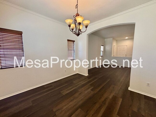 Building Photo - 14350 Jackrabbit Ln