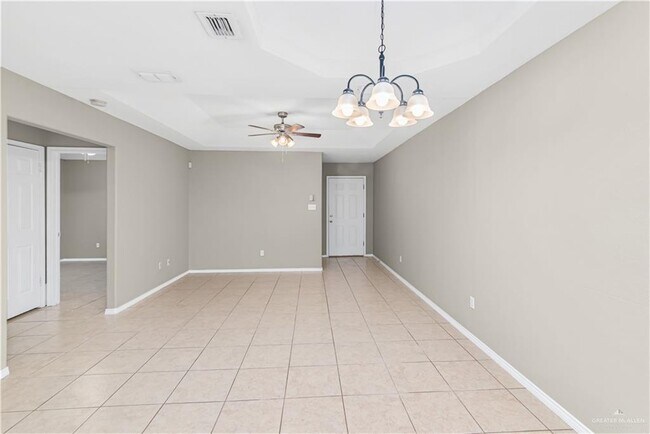 Building Photo - 15 Kimberly Ln