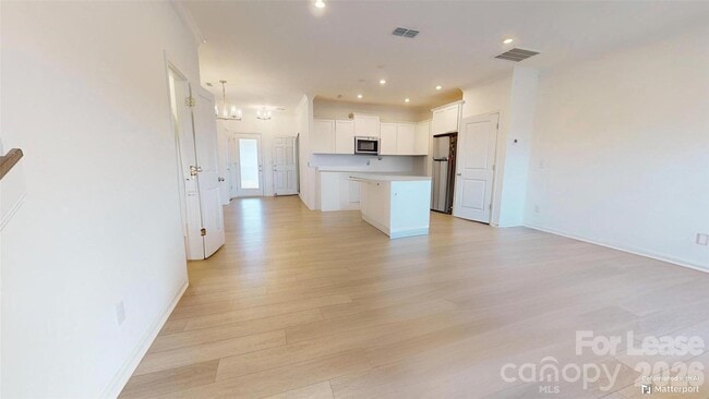 Building Photo - 8988 Clayton Aly