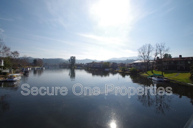 Building Photo - 1415 Redsail Cir
