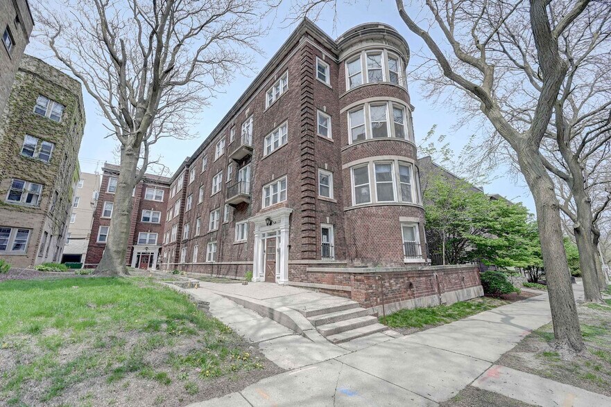 Building Photo - 1930 N Prospect Ave